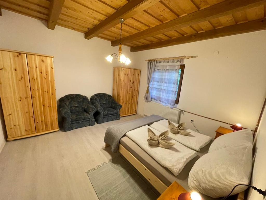 Fuegefa Apartman Balatonmariafurdo Exterior photo