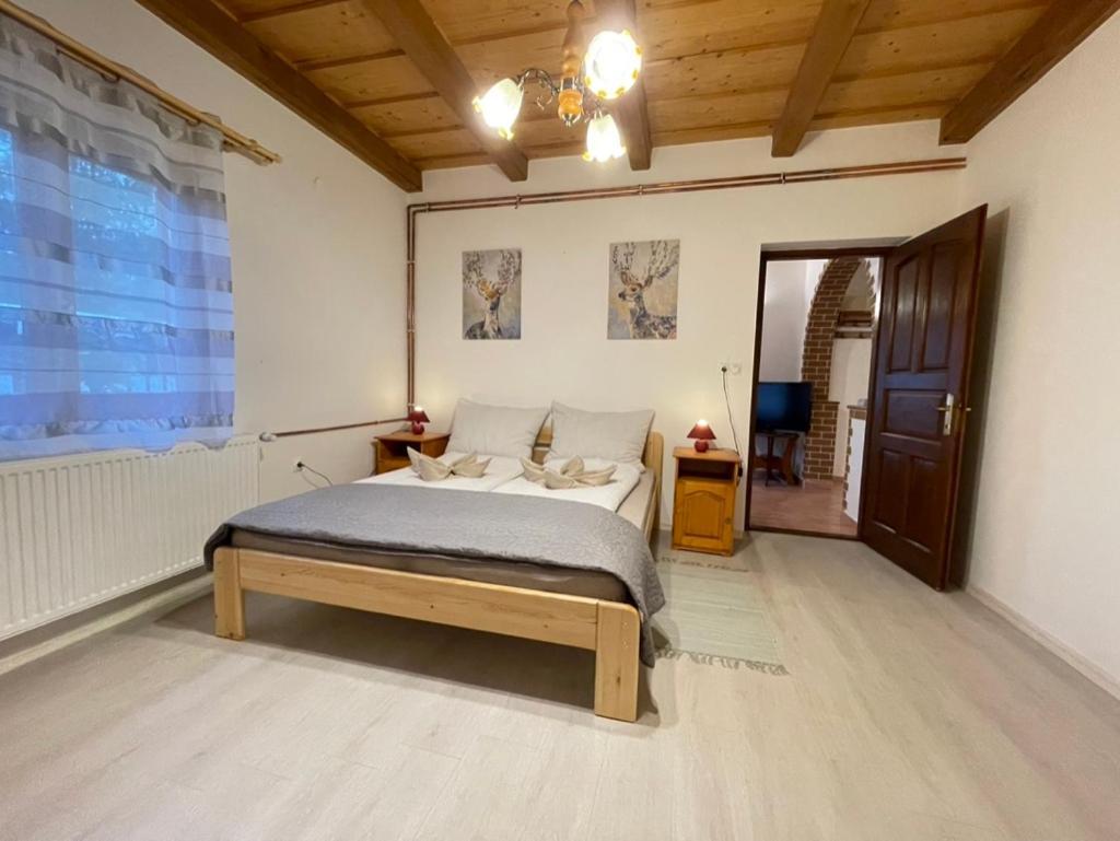 Fuegefa Apartman Balatonmariafurdo Exterior photo
