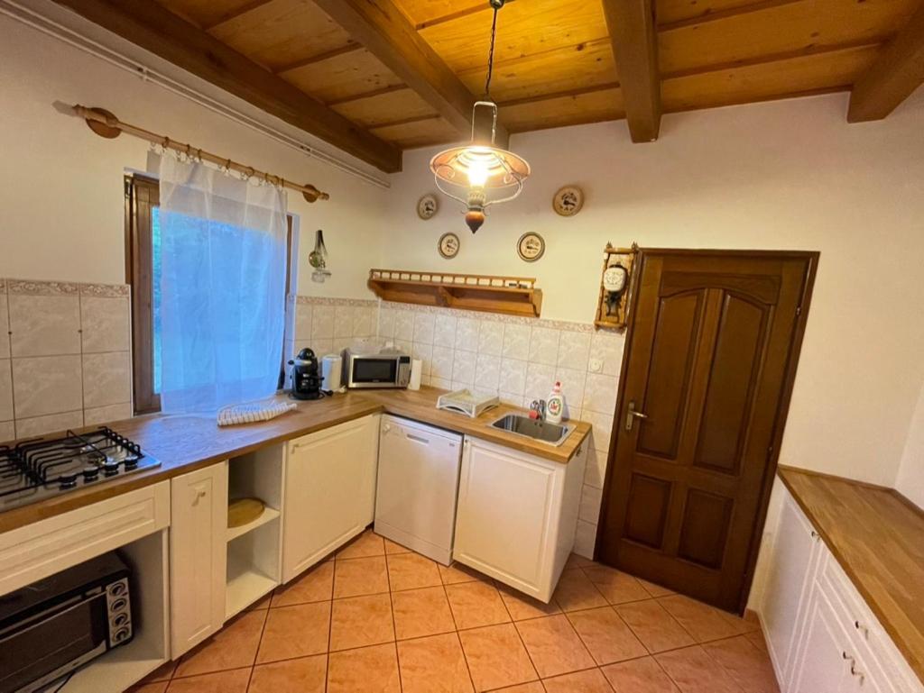 Fuegefa Apartman Balatonmariafurdo Exterior photo